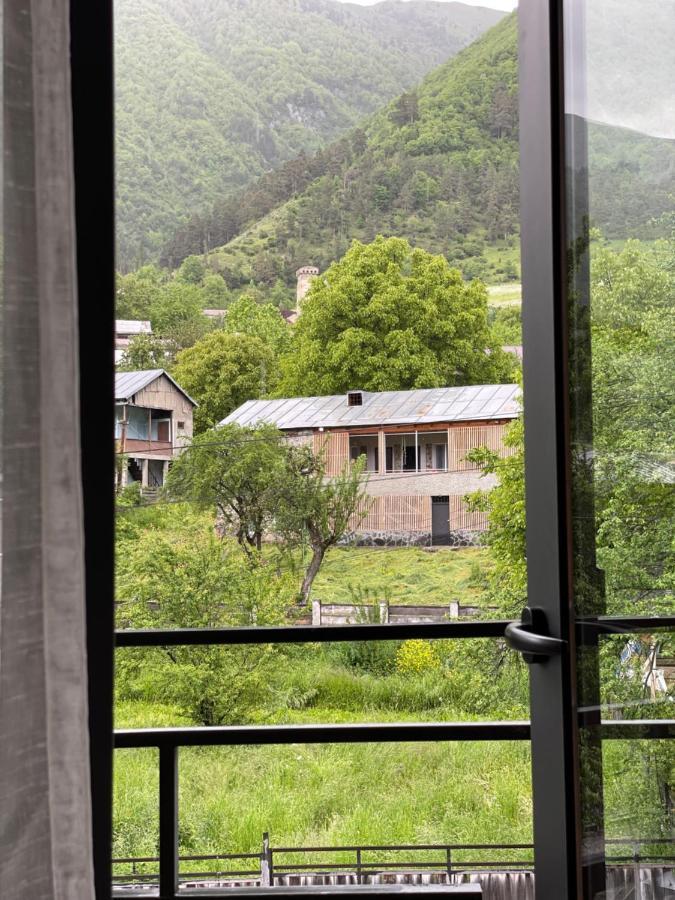 Hotel Ailama Mestia Buitenkant foto